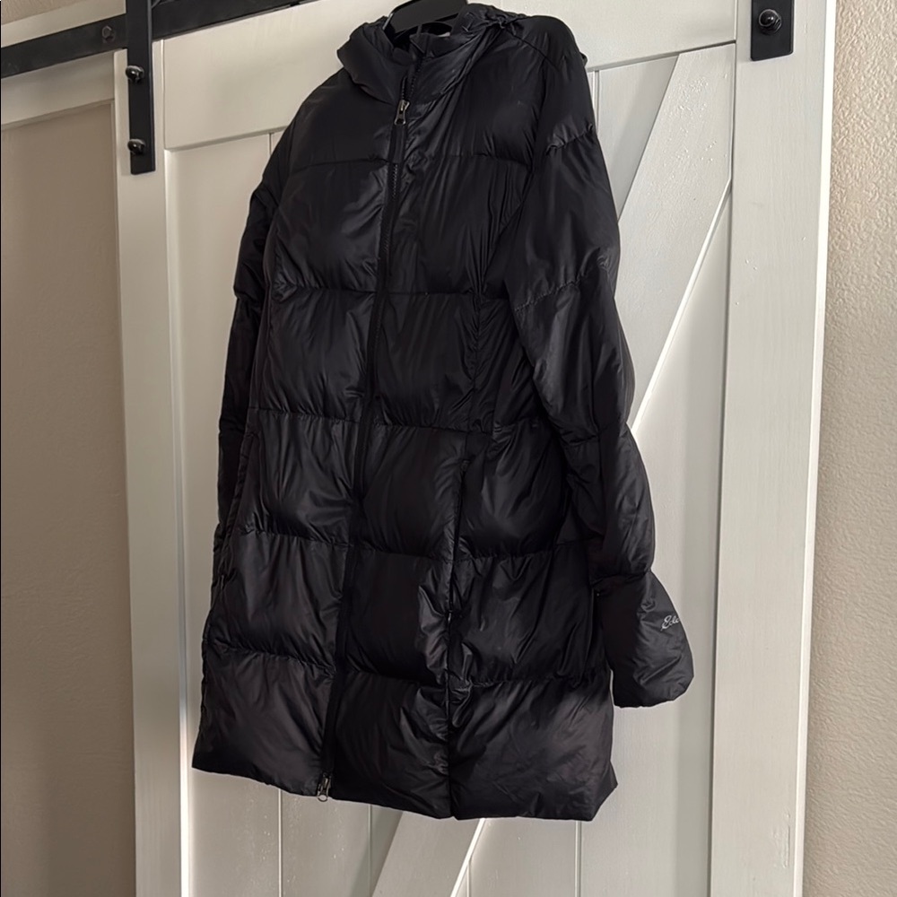 Black Eddie Bauer Down Puffer Jacket